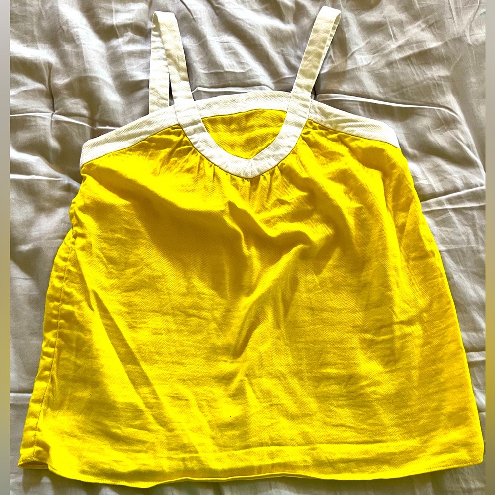 Medium Banana Republic tank top GUC